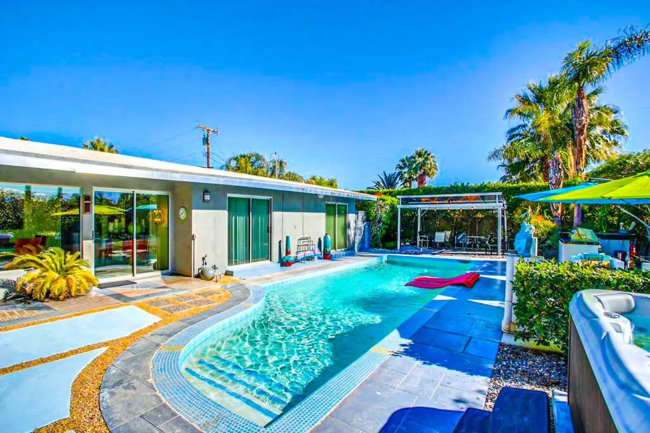 Prázdninový dům Vila Meet Me In Palm Springs! Permit# 4146