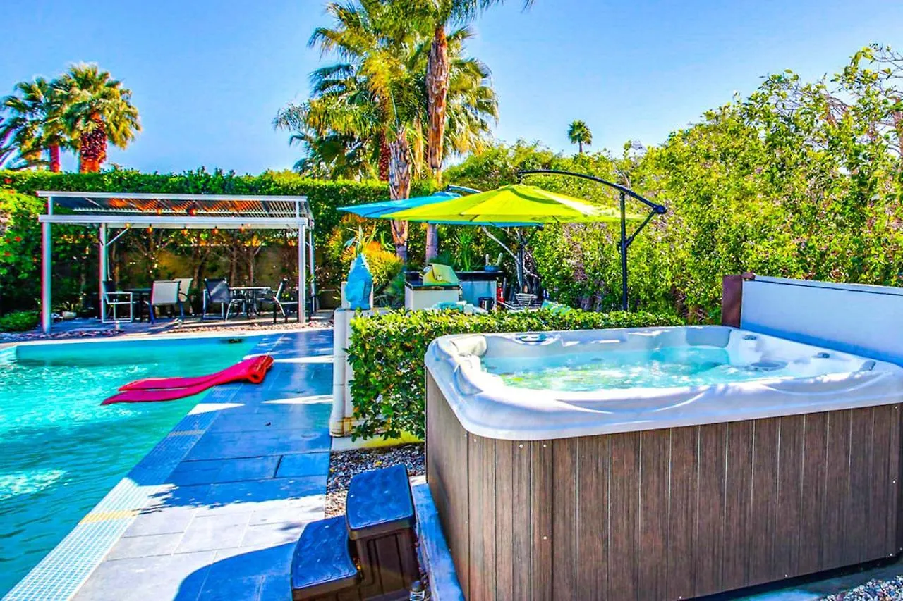 Prázdninový dům Vila Meet Me In Palm Springs! Permit# 4146